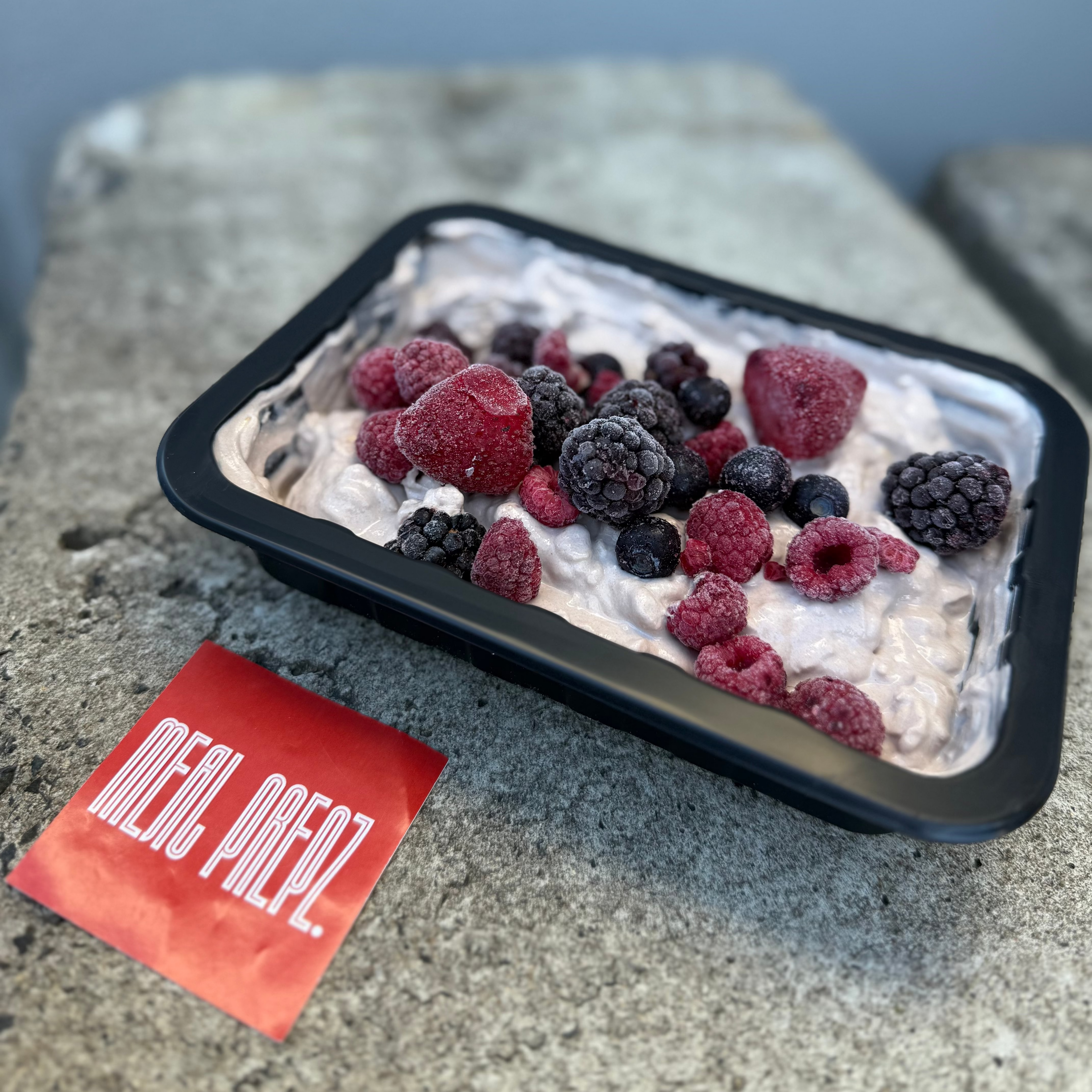 Chocolate Protein Oats + Greek Yogurt